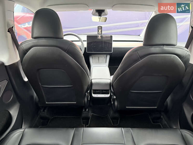 Позашляховик / Кросовер Tesla Model Y 2024 в Стрию