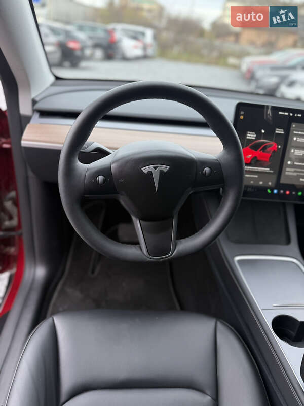 Позашляховик / Кросовер Tesla Model Y 2024 в Стрию