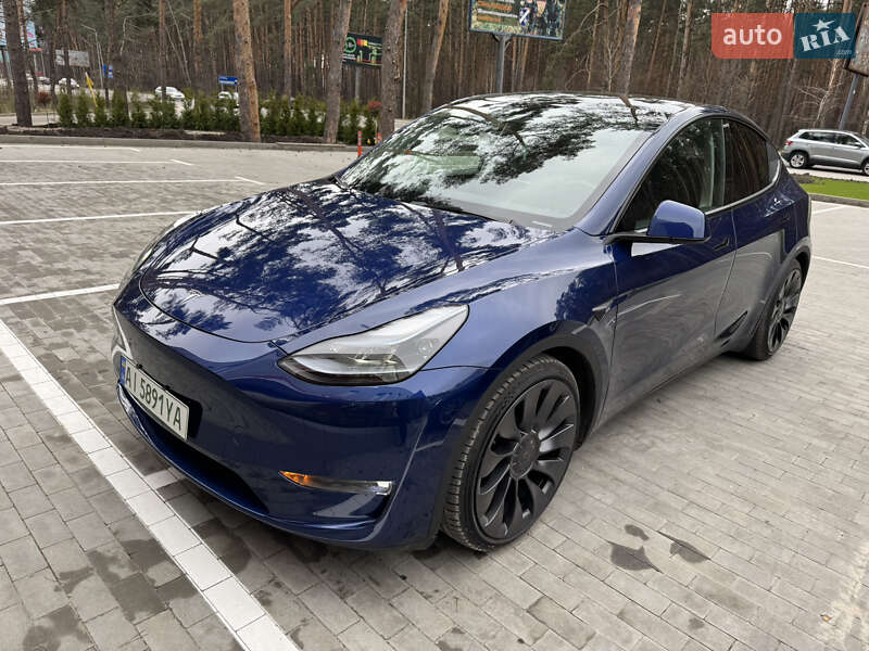 Tesla Model Y 2023