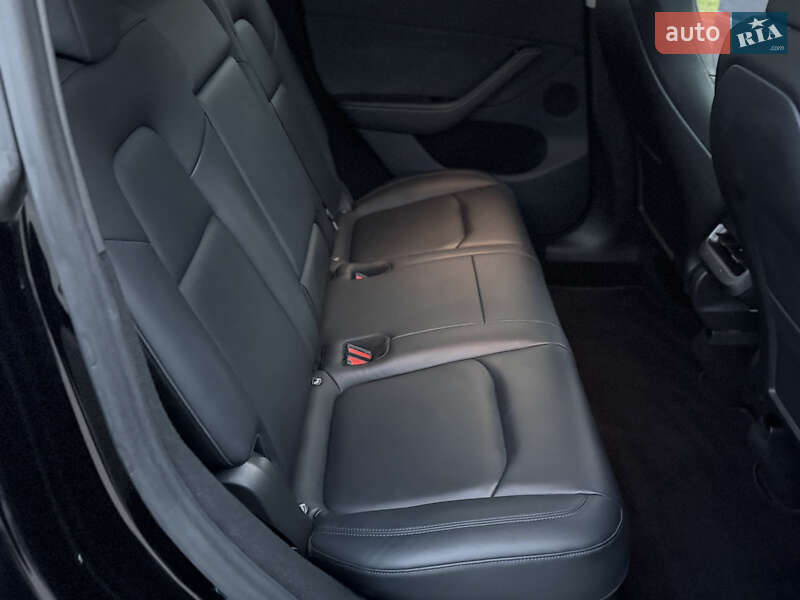 Внедорожник / Кроссовер Tesla Model Y 2023 в Киеве