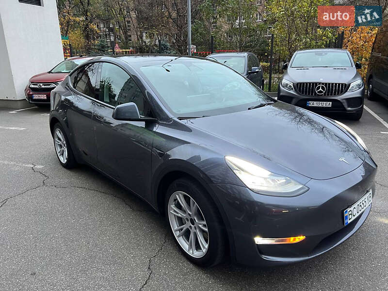 Позашляховик / Кросовер Tesla Model Y 2022 в Львові