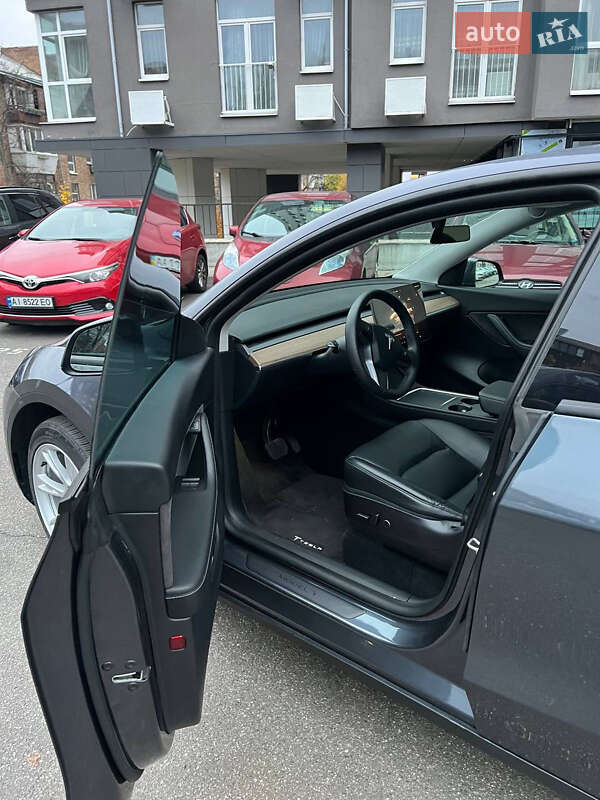 Позашляховик / Кросовер Tesla Model Y 2022 в Львові