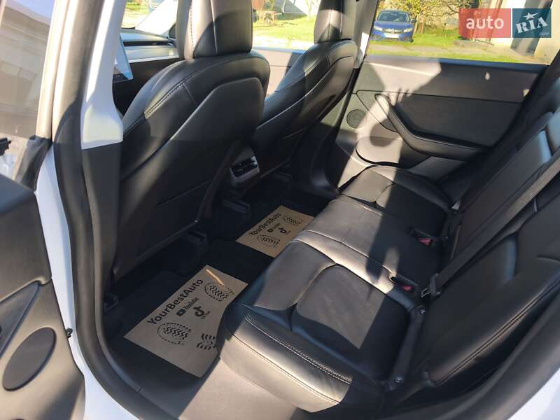 Внедорожник / Кроссовер Tesla Model Y 2021 в Стрые