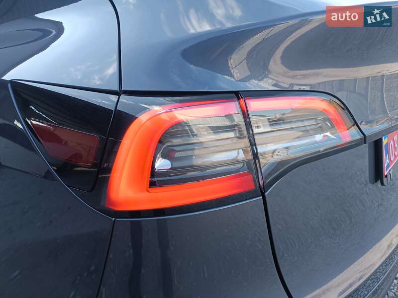 Позашляховик / Кросовер Tesla Model Y 2023 в Дніпрі