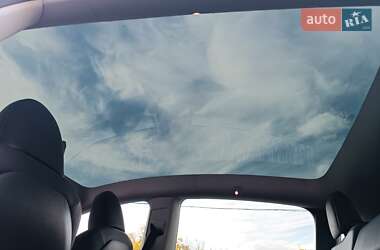 Внедорожник / Кроссовер Tesla Model Y 2023 в Днепре