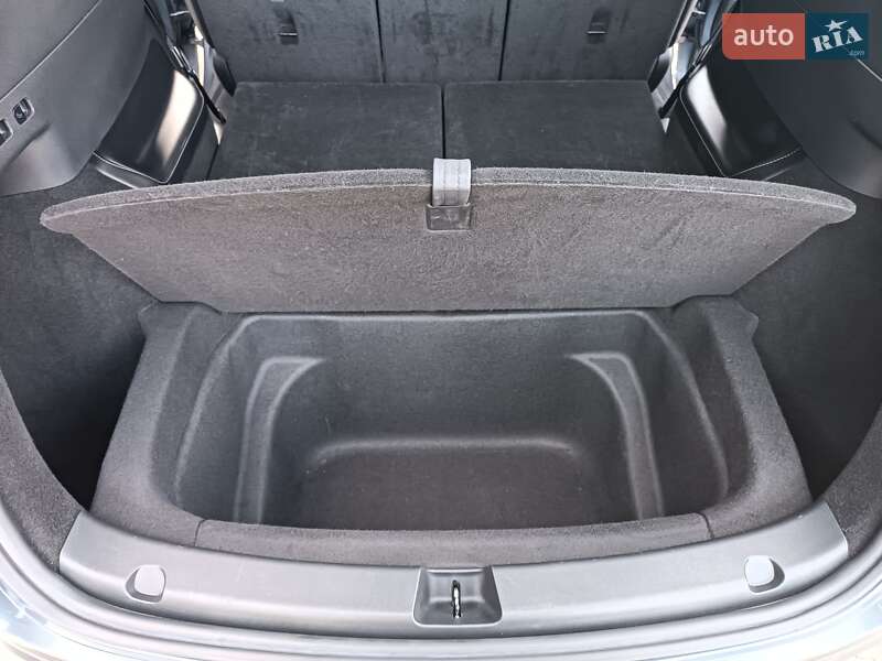 Позашляховик / Кросовер Tesla Model Y 2023 в Дніпрі