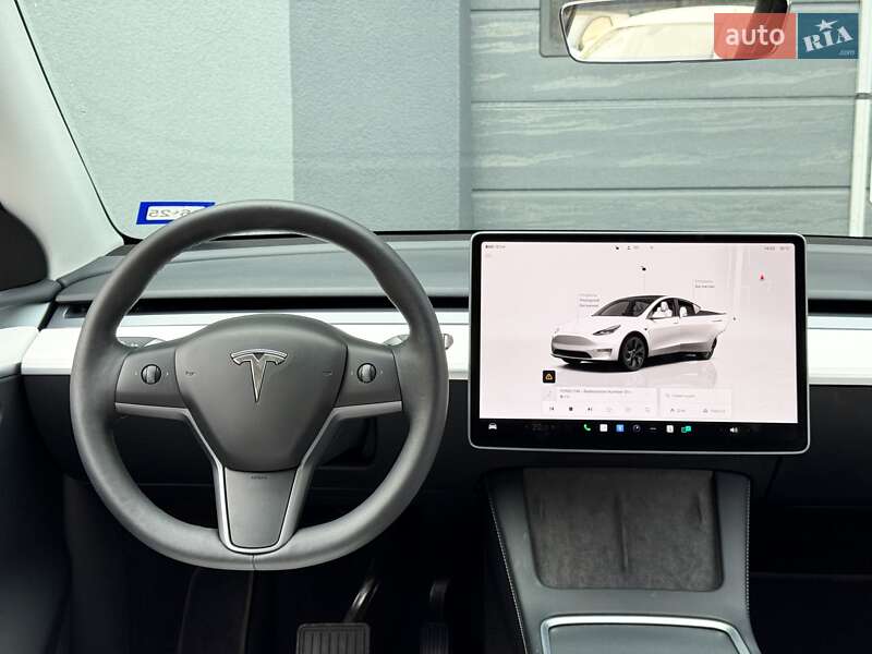 Позашляховик / Кросовер Tesla Model Y 2024 в Києві