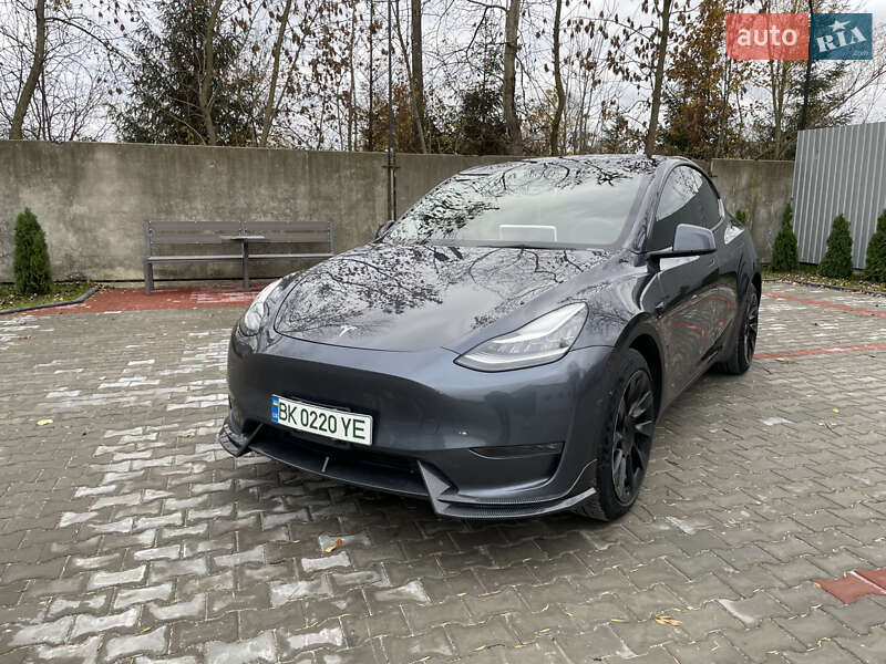 Tesla Model Y 2022 Tesla Model Y 2022