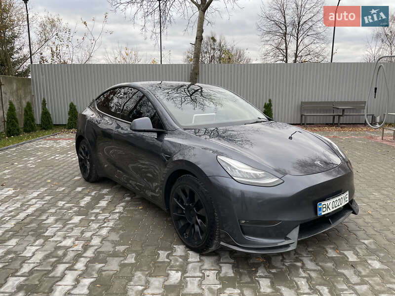 Позашляховик / Кросовер Tesla Model Y 2022 в Костопілі фото 8 Позашляховик / Кросовер Tesla Model Y 2022 в Костопілі