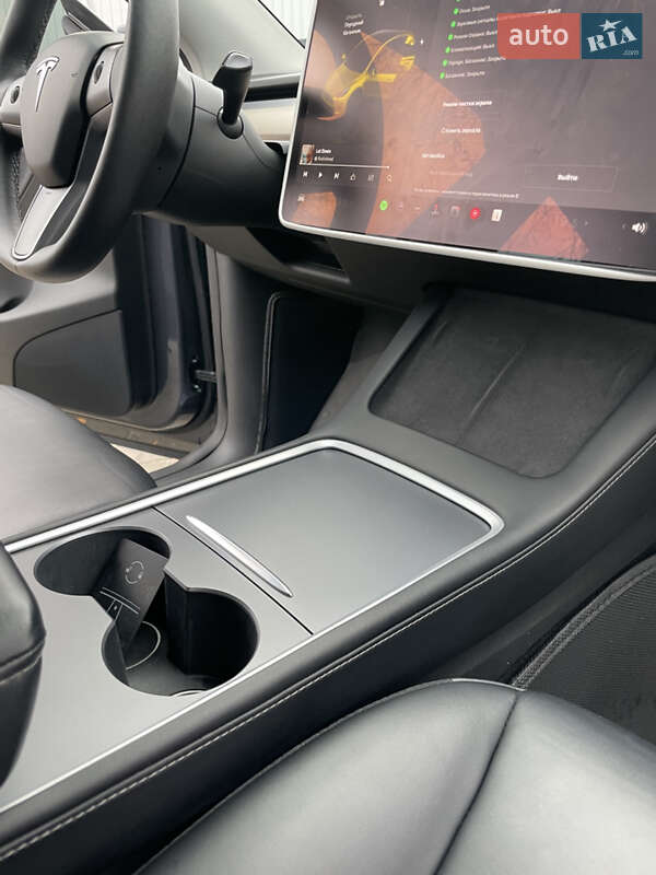 Позашляховик / Кросовер Tesla Model Y 2022 в Костопілі фото 37 Позашляховик / Кросовер Tesla Model Y 2022 в Костопілі