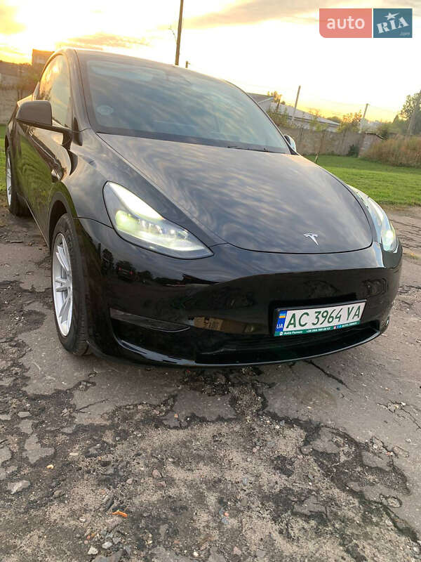 Tesla Model Y 2023 Tesla Model Y 2023