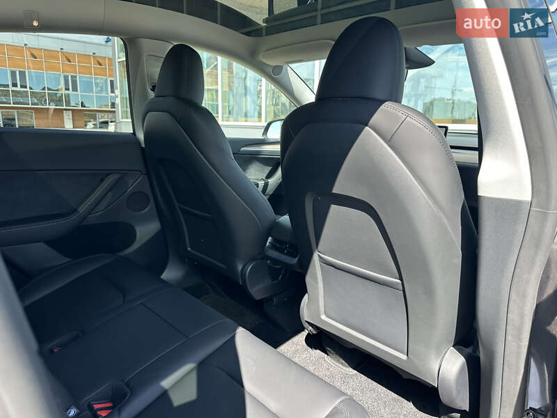 Позашляховик / Кросовер Tesla Model Y 2024 в Києві фото 42 Позашляховик / Кросовер Tesla Model Y 2024 в Києві