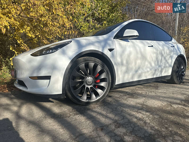 Tesla Model Y 2020