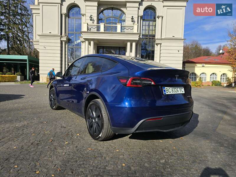 Позашляховик / Кросовер Tesla Model Y 2024 в Львові фото 2 Позашляховик / Кросовер Tesla Model Y 2024 в Львові