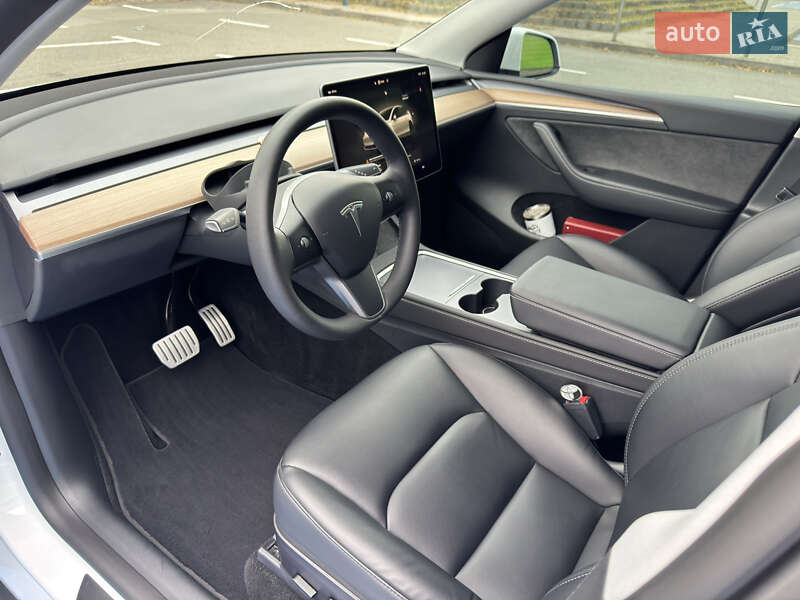 Позашляховик / Кросовер Tesla Model Y 2022 в Києві фото 14 Позашляховик / Кросовер Tesla Model Y 2022 в Києві