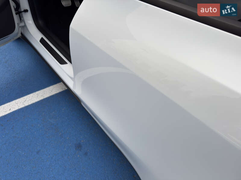 Позашляховик / Кросовер Tesla Model Y 2022 в Києві фото 16 Позашляховик / Кросовер Tesla Model Y 2022 в Києві