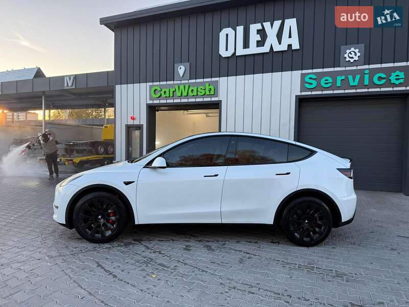 Внедорожник / Кроссовер Tesla Model Y 2020 в Владимире