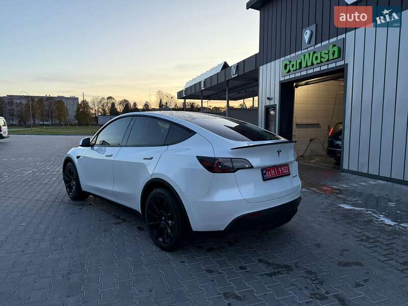 Внедорожник / Кроссовер Tesla Model Y 2020 в Владимире