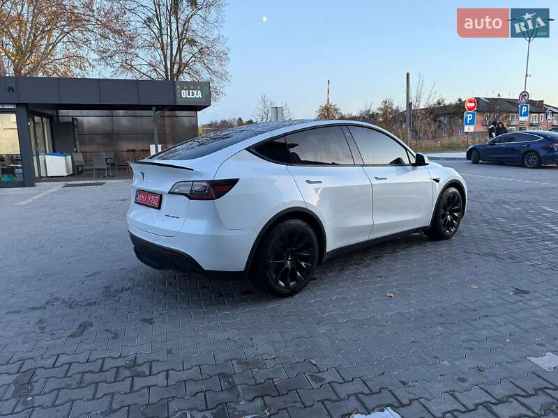 Внедорожник / Кроссовер Tesla Model Y 2020 в Владимире