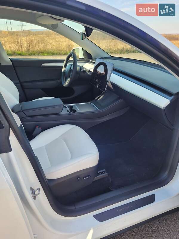 Позашляховик / Кросовер Tesla Model Y 2023 в Львові