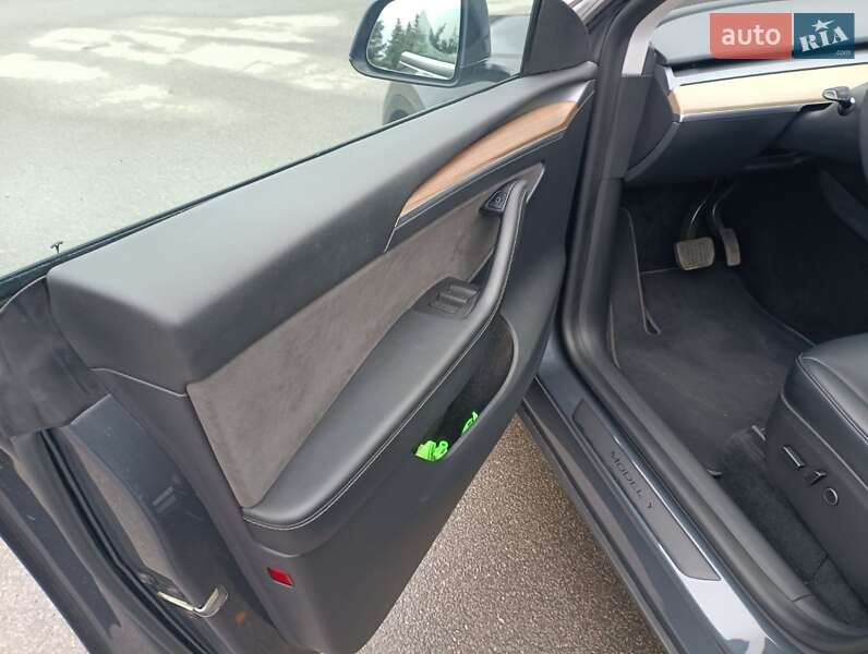 Позашляховик / Кросовер Tesla Model Y 2022 в Харкові фото 13 Позашляховик / Кросовер Tesla Model Y 2022 в Харкові