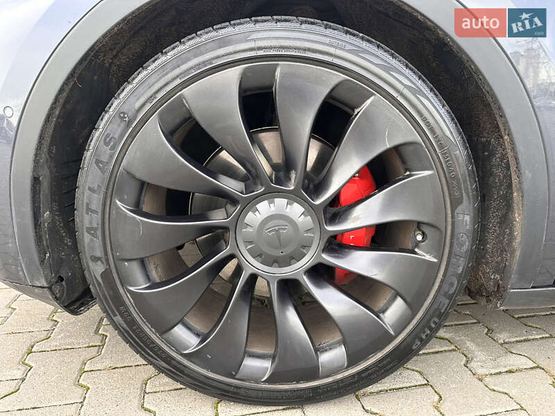 Позашляховик / Кросовер Tesla Model Y 2022 в Києві фото 16 Позашляховик / Кросовер Tesla Model Y 2022 в Києві