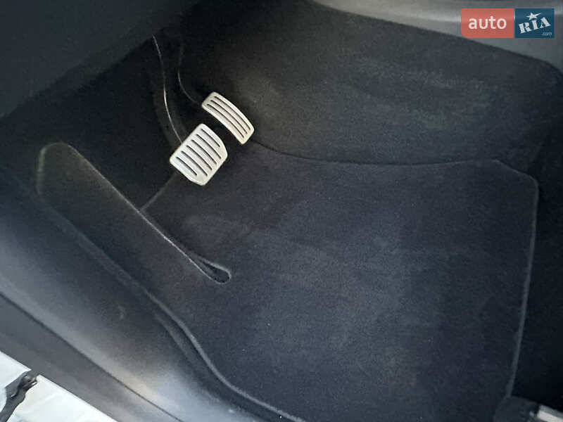 Внедорожник / Кроссовер Tesla Model Y 2022 в Киеве фото 13 Внедорожник / Кроссовер Tesla Model Y 2022 в Киеве