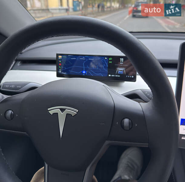 Позашляховик / Кросовер Tesla Model Y 2024 в Києві