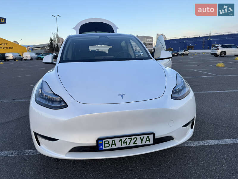 Внедорожник / Кроссовер Tesla Model Y 2023 в Киеве фото 4 Внедорожник / Кроссовер Tesla Model Y 2023 в Киеве