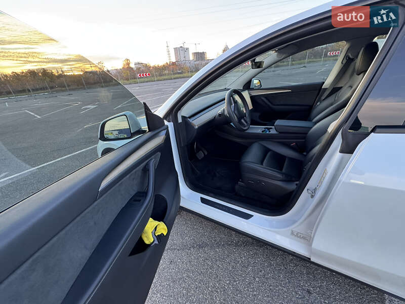 Внедорожник / Кроссовер Tesla Model Y 2023 в Киеве фото 13 Внедорожник / Кроссовер Tesla Model Y 2023 в Киеве