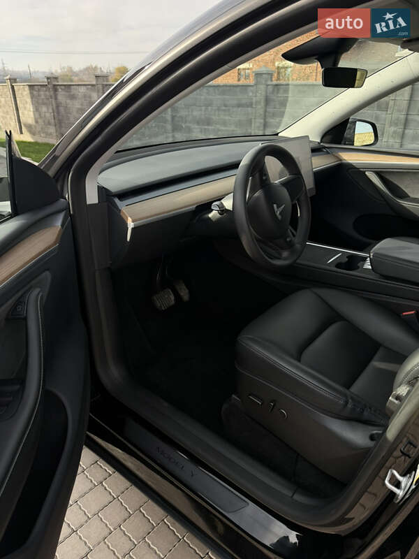 Позашляховик / Кросовер Tesla Model Y 2023 в Хоросткові фото 17 Позашляховик / Кросовер Tesla Model Y 2023 в Хоросткові