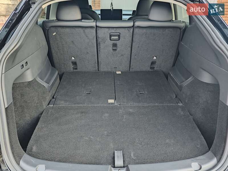 Позашляховик / Кросовер Tesla Model Y 2024 в Києві фото 4 Позашляховик / Кросовер Tesla Model Y 2024 в Києві