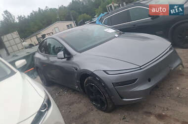 Внедорожник / Кроссовер Tesla Model Y 2025 в Львове