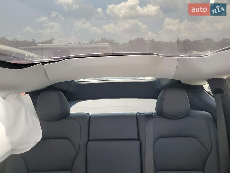 Позашляховик / Кросовер Tesla Model Y 2026 в Києві