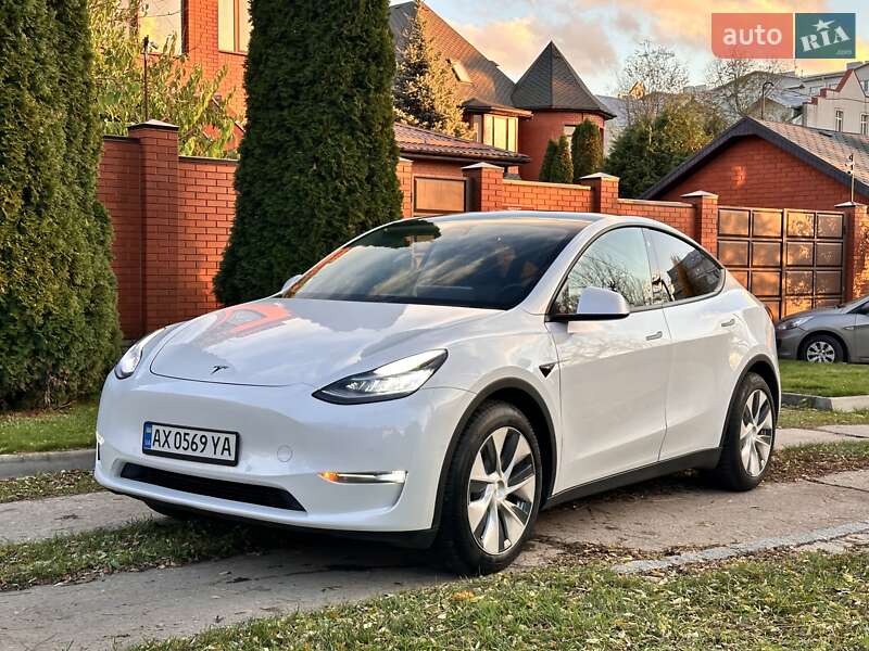 Внедорожник / Кроссовер Tesla Model Y 2020 в Киеве
