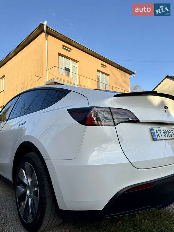 Внедорожник / Кроссовер Tesla Model Y 2021 в Ивано-Франковске