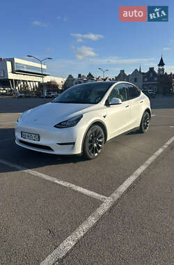Внедорожник / Кроссовер Tesla Model Y 2022 в Киеве