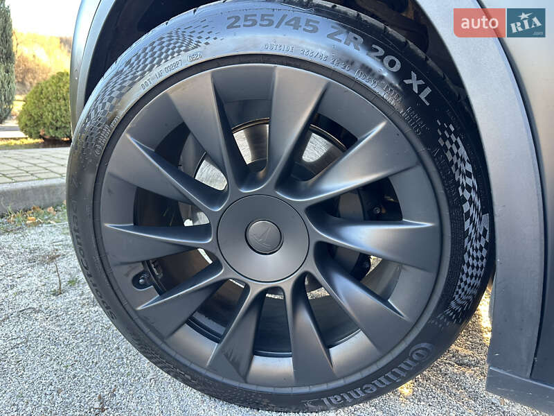 Внедорожник / Кроссовер Tesla Model Y 2021 в Днепре