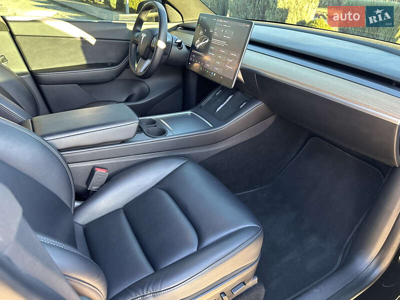 Внедорожник / Кроссовер Tesla Model Y 2021 в Днепре