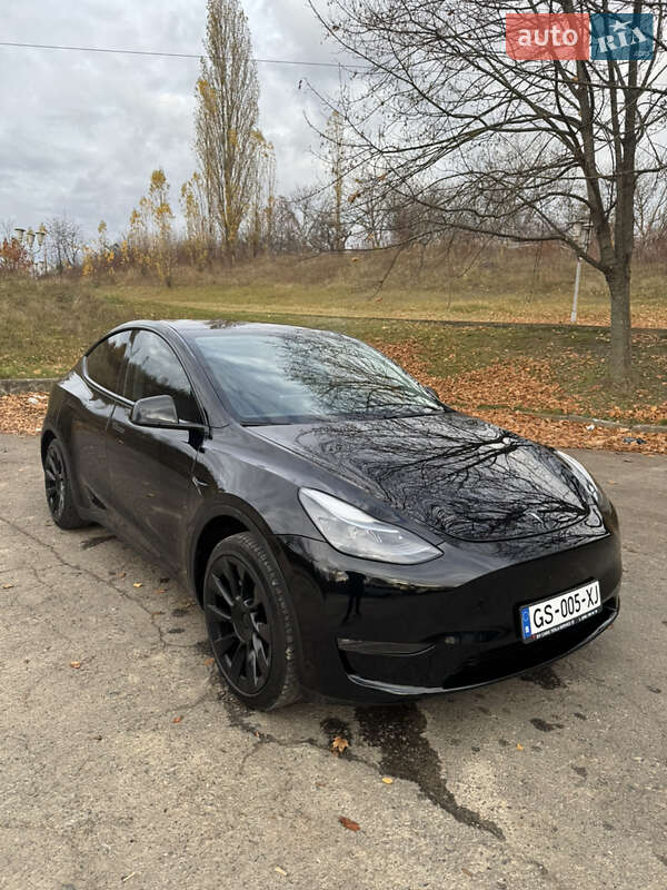 Позашляховик / Кросовер Tesla Model Y 2023 в Рівному фото 4 Позашляховик / Кросовер Tesla Model Y 2023 в Рівному