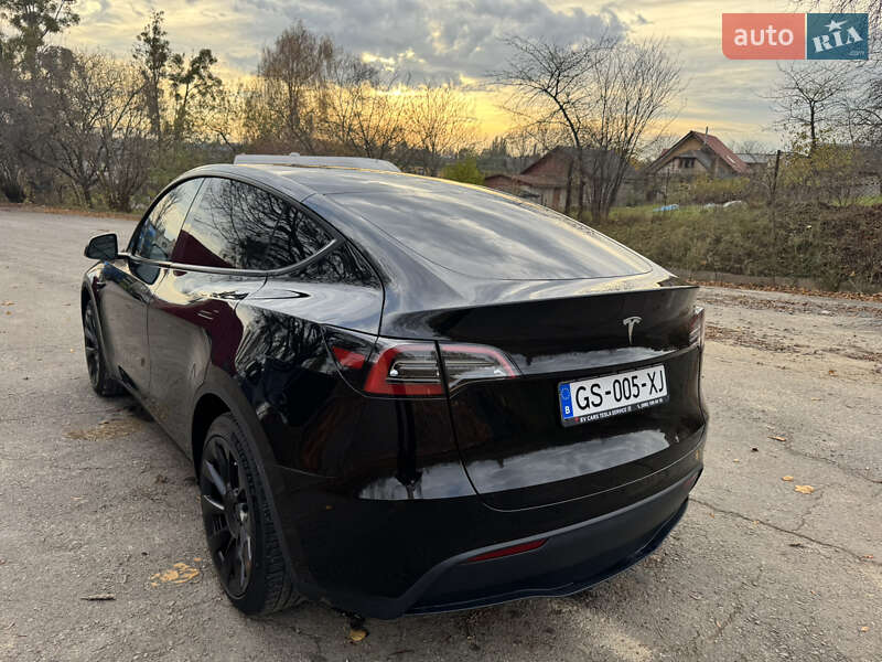 Позашляховик / Кросовер Tesla Model Y 2023 в Рівному фото 5 Позашляховик / Кросовер Tesla Model Y 2023 в Рівному