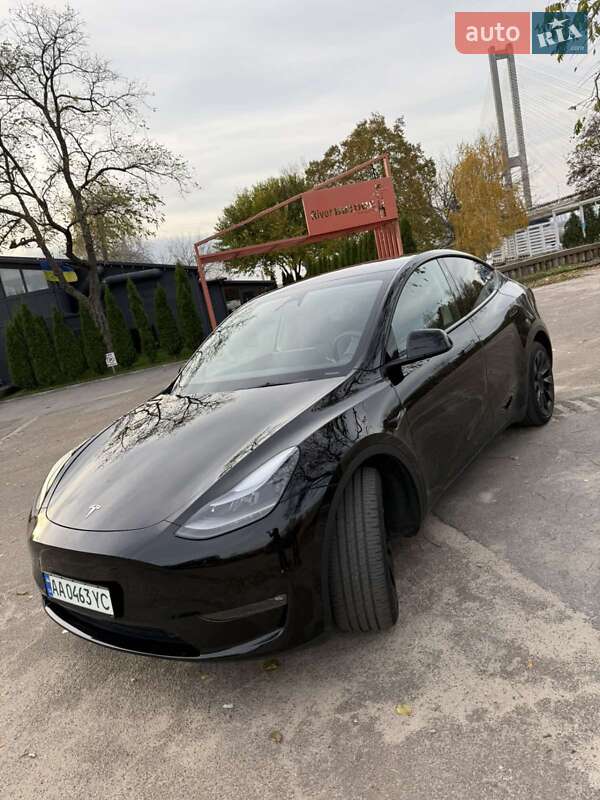 Внедорожник / Кроссовер Tesla Model Y 2023 в Киеве