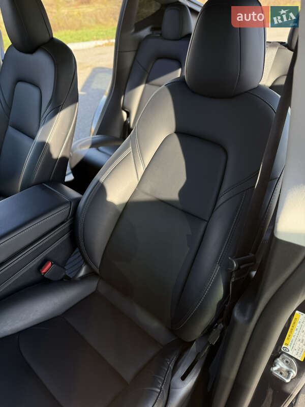 Внедорожник / Кроссовер Tesla Model Y 2021 в Шаргороде