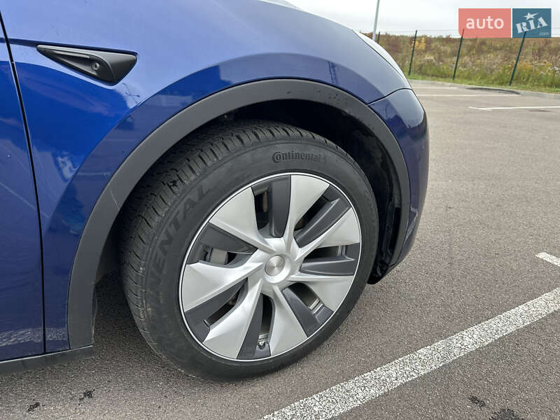 Позашляховик / Кросовер Tesla Model Y 2023 в Рівному