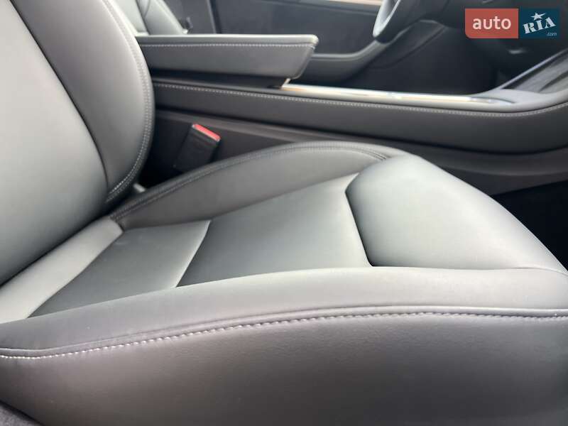 Внедорожник / Кроссовер Tesla Model Y 2024 в Житомире