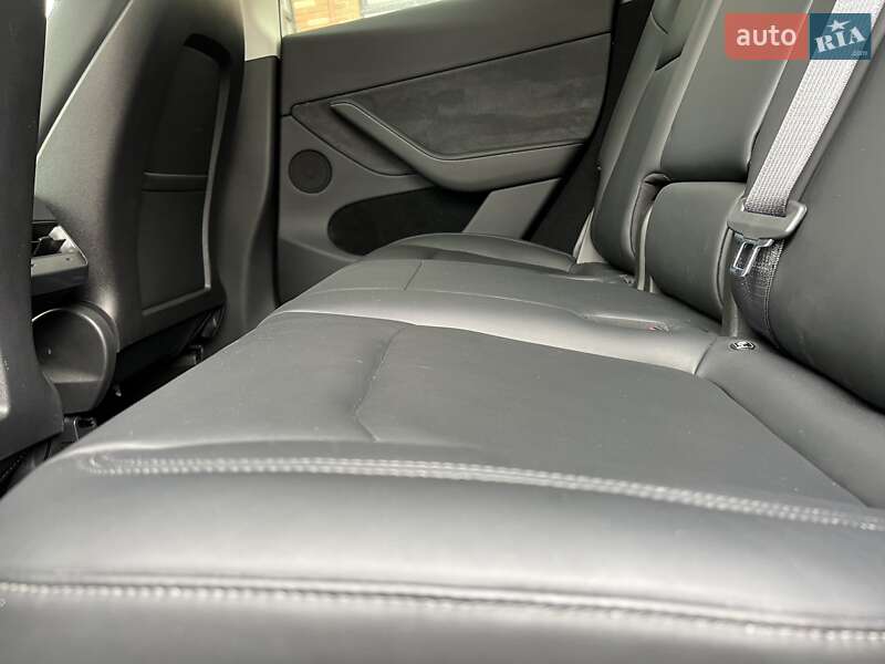 Внедорожник / Кроссовер Tesla Model Y 2024 в Житомире