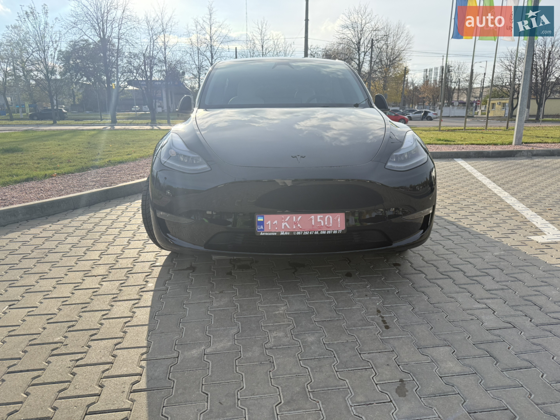 2023 Tesla Model Y - мініатюра 3