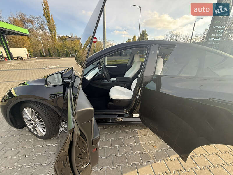 Внедорожник / Кроссовер Tesla Model Y 2023 в Кременчуге