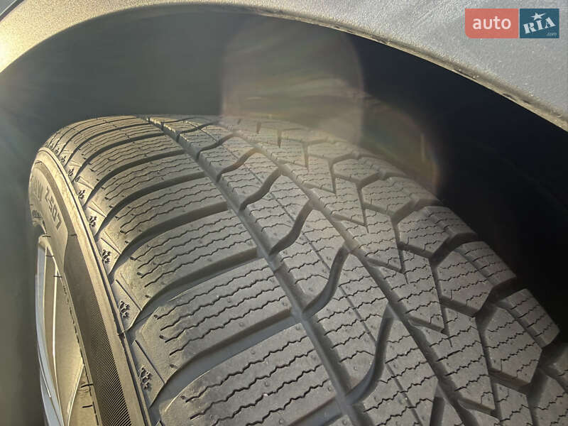 Внедорожник / Кроссовер Tesla Model Y 2023 в Кременчуге