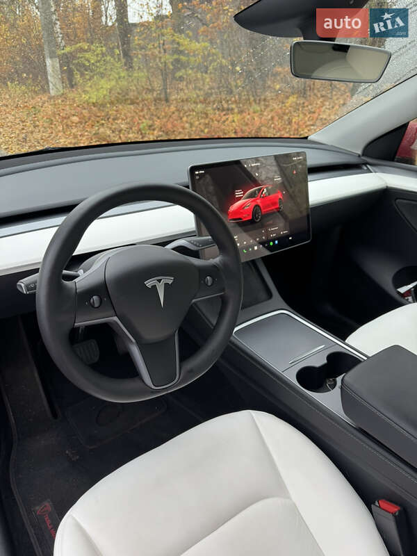 Позашляховик / Кросовер Tesla Model Y 2023 в Хмельницькому фото 15 Позашляховик / Кросовер Tesla Model Y 2023 в Хмельницькому
